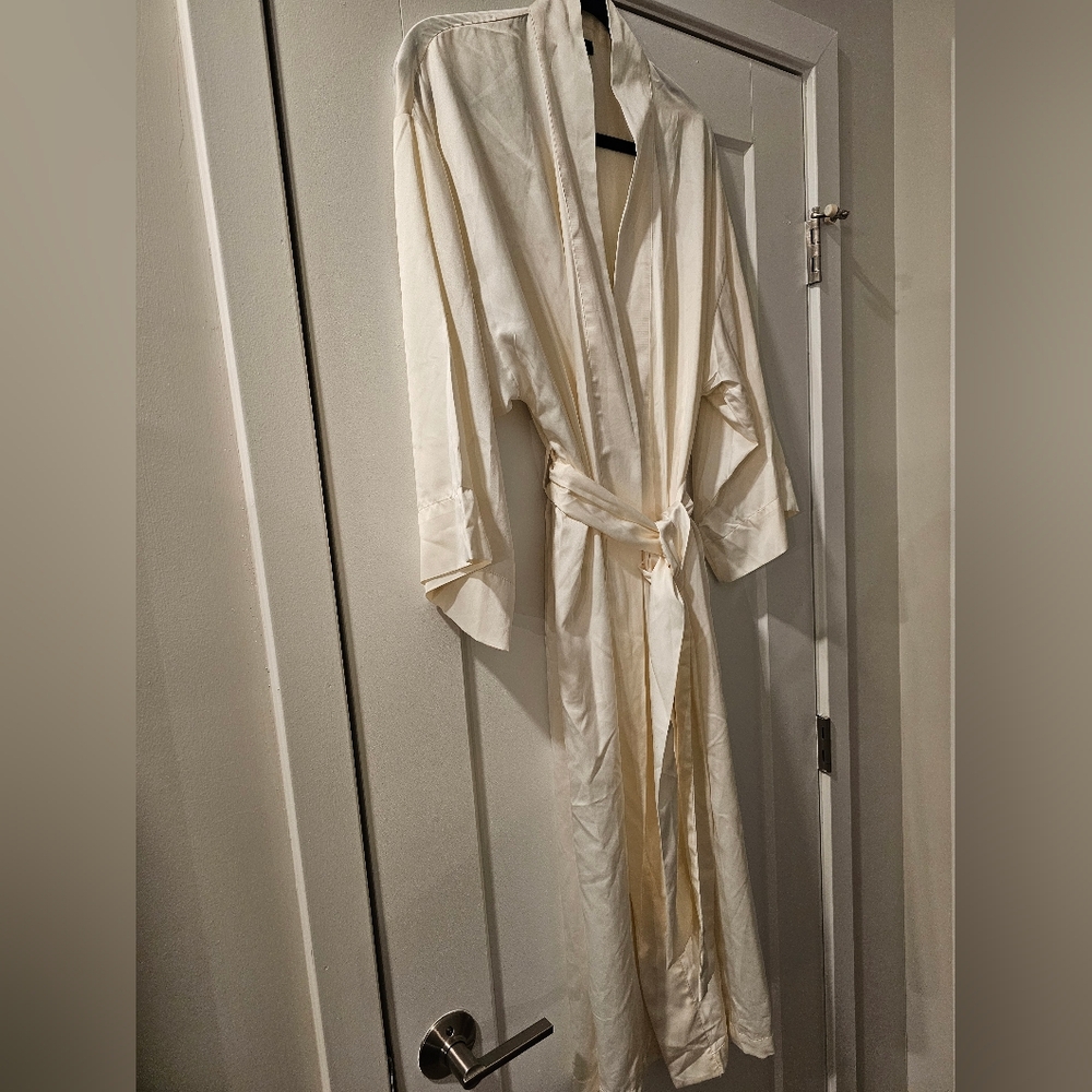 Natori Robe